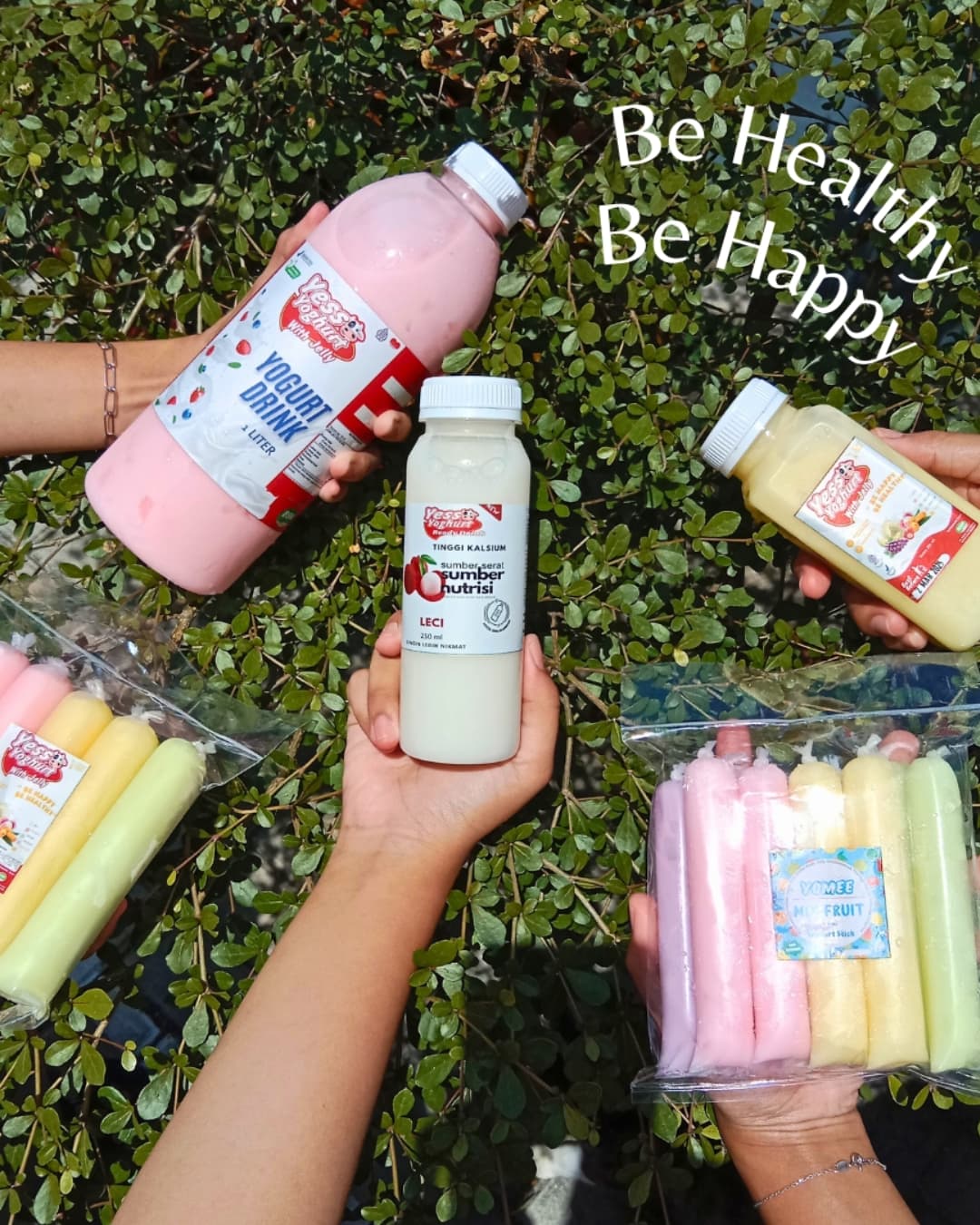 Dua botol Yess! Yoghurt